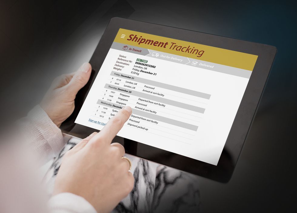A freight forwarding system optimizes billing and invoicing, as well as payment processing.