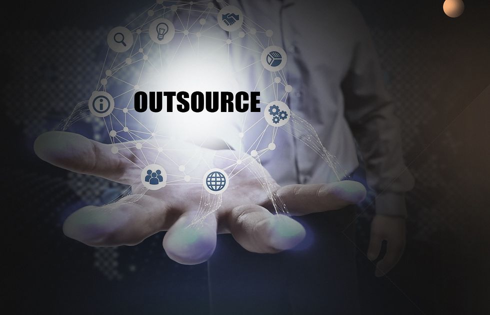 ᐉ Outsourcing Software Development: Types of Vendors